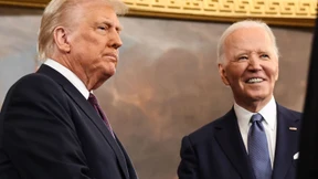 Ist Biden 2020 durch einen mechanischen Klon ersetzt worden?