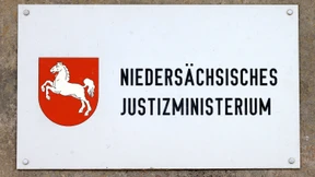 Zweitausend Juraexamen werden geprüft