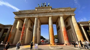 „Beschädigt das Brandenburger Tor und unseren freiheitlichen Diskurs“