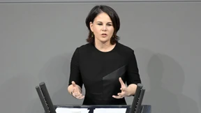 Baerbock wendet sich gegen „markige Sprüche“ von Merz