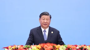 Rosen und Giftpfeile aus Peking