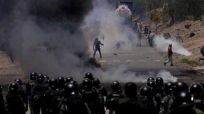 Anhänger von Ex-Präsident Morales halten 200 Soldaten als Geiseln