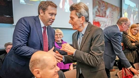 Klingbeil will Attacke aushalten