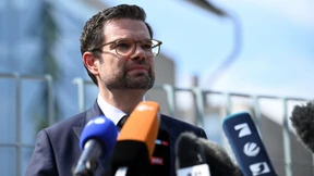 Buschmann greift bei Juris durch