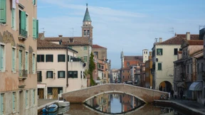 Mach einen Bogen um Venedig!