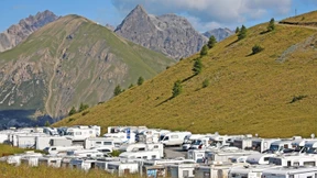 Werden wir im Urlaub wirklich unsere Sorgen los – oder nur Zeit und Geld?