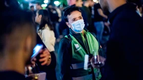 Feiern zwischen den Straßenreinigern