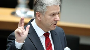 Wowereit als Regierender Bürgermeister gewählt