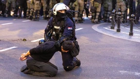 Studenten und Polizei geraten aneinander