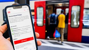 Bundesregierung sagt: ausgedrucktes Deutschlandticket gilt!