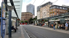 Busfahrer bei DB-Regio im Warnstreik