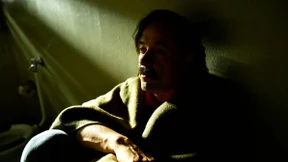 Er glaubt an das Gute und landet in der Anstalt