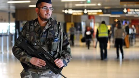 Auch Frankreich verschärft Flughafenkontrollen