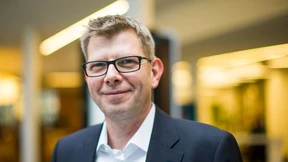 Strippenzieher für das Internet