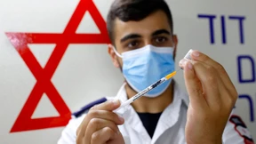 Israel bietet geschwächten Erwachsenen Booster-Impfung an