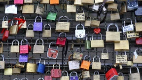 Köln entfernt die Liebesschlösser