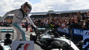 Auf der perfekten Welle