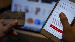 Wo übernachtet mein Geld, ehe es beim Empfänger ist?