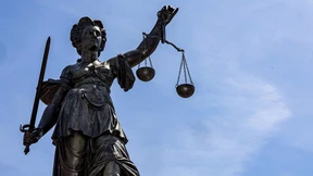 Als „F.A.Z.-Redakteur“ bei Gucci und Macbeth