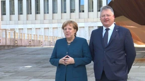 Merkel weiht neue BND-Zentrale in Berlin ein
