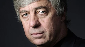 Sein Roman führt mitten hinein in die Gewaltspirale