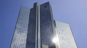 Deutsche-Bank-Chef kauft eigene Aktien per Dauerauftrag
