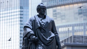 Goethe-Figur an Schule gestohlen worden