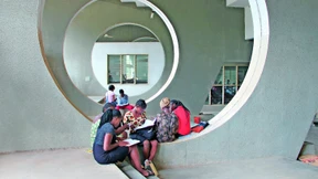 Im Zeichen der Selbstprovinzialisierung