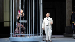 In dieser Rolle zeigt sie ihren ganzen Spielwitz