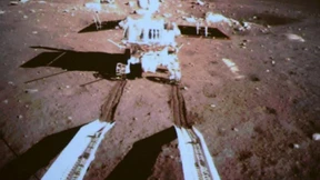 Jadehases großer Schritt 