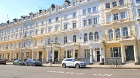 Im goldenen Käfig voller Alarmanlagen