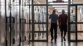 Das Virus hinter den Mauern