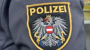 Mann attackiert drei mutmaßliche Schokoladendiebe mit Heugabel