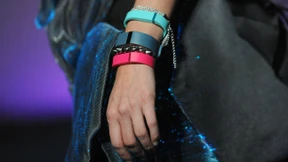 Das Armband der Neelie Kroes