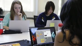 Her mit den weiblichen Nerds!