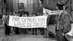 In der DDR ist die Sprache jetzt eine Waffe