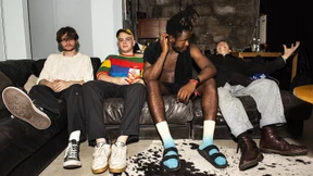 Du spielst nur Gitarre, um deine Mutter zu quälen