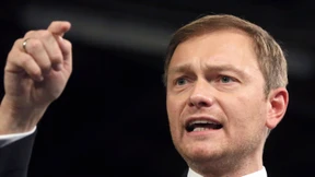 Außerparlamentarisches Staatstheater