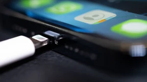 Apple, Netflix & Co: Wieso die Aktienkurse der Tech-Konzerne gerade fallen