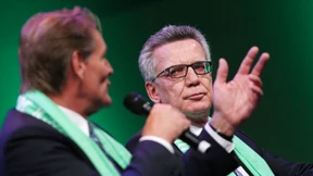 De Maizière: AfD beleidigt Hunderttausende ehrenamtliche Helfer  