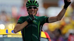 Andy Schleck erobert Gelb, Evans die Favoritenrolle