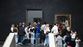 So voll, dass fast die Bilder von der Wand fallen