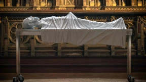 Frankreich streitet über Priesterstatue mit erigiertem Glied