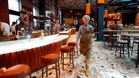 So sieht es im ersten Starbucks in Italien aus