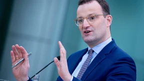 Spahn verteidigt Impfstrategie der Regierung
