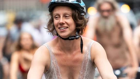 Kölner radeln halbnackt durch die Stadt