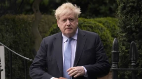 Boris Johnson wird von Molchen geärgert