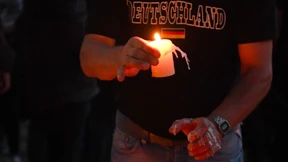 Erst zündeln, dann Kerze