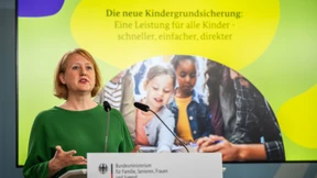 Simsalabim: Mehr Bürokratie ist weniger!