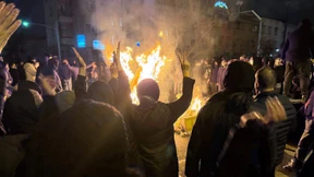 Dann drangen Regimekräfte in das Krankenhaus ein